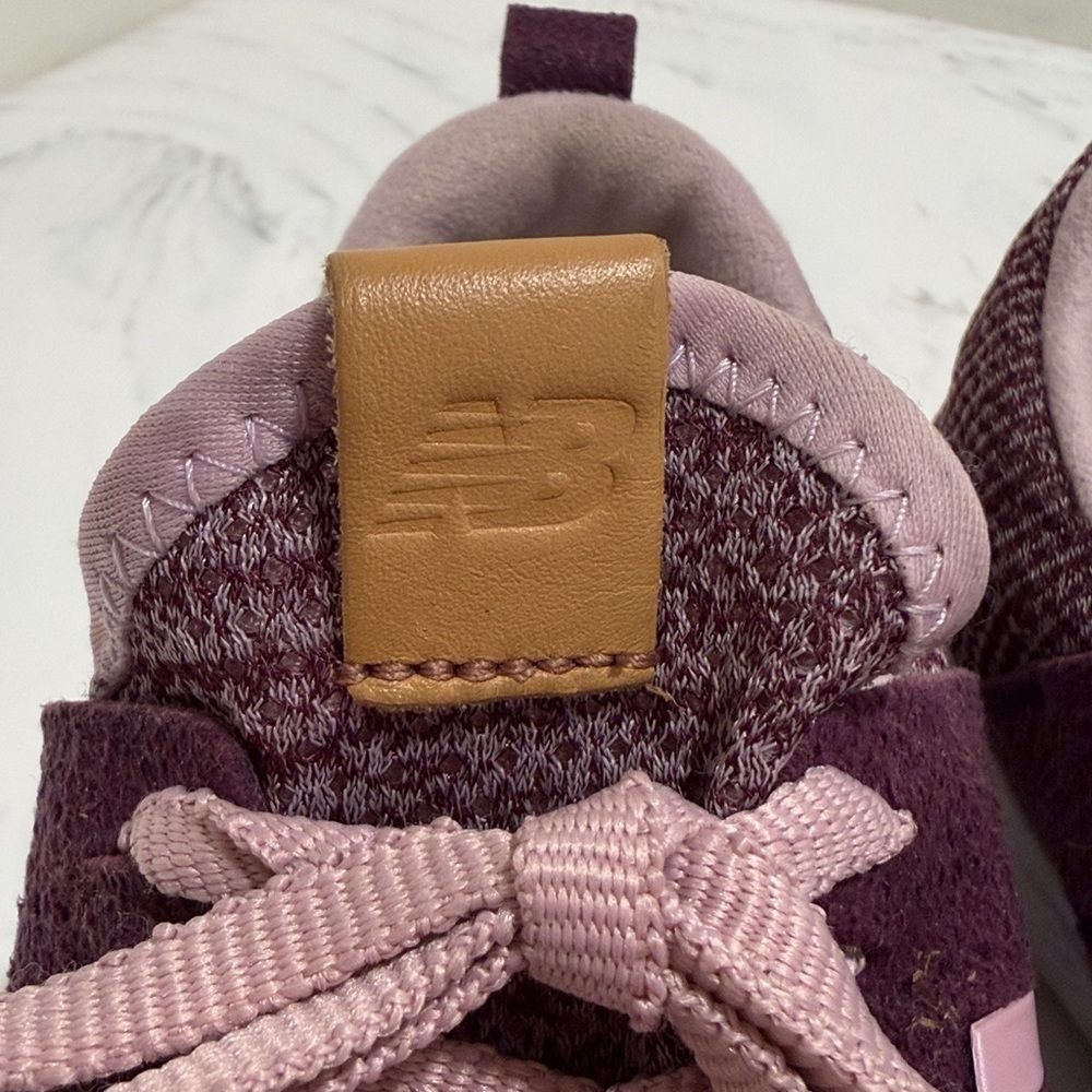 New Balance Burgundy Knit Sneakers |size 9.5
Very good condition - Picture 5 of 5